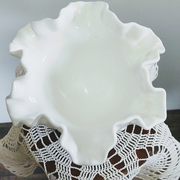 Vintage Hobnail Milk Glass Compote Candy Dish Scalloped Edge Unmarked Fenton - Picture 9 of 12